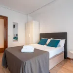 Rent 5 bedroom apartment in Madrid