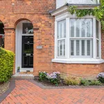 Rent 5 bedroom house in Warwick