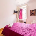 Rent a room of 194 m² in lisbon