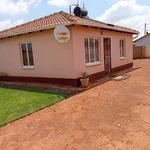 Rent 2 bedroom house of 299 m² in Soweto