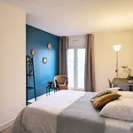 Rent a room in paris