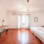 Rent 7 bedroom apartment in Lisbon