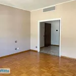 Affitto 4 camera appartamento di 124 m² in Turin