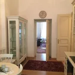 Rent 3 bedroom apartment of 77 m² in Prague