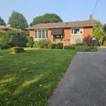 Maison de 2228 m² avec 2 chambre(s) en location à Oshawa (Donevan)