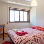 Rent 5 bedroom apartment in Porto