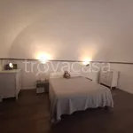 Rent 2 bedroom apartment of 75 m² in Napoli