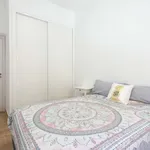 Rent a room of 90 m² in madrid