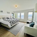 Maison de 3799 m² avec 6 chambre(s) en location à West Kelowna