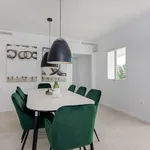 Rent 3 bedroom house of 1200 m² in Marbella