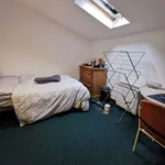 Rent 6 bedroom house in Wales