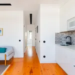 Rent 2 bedroom apartment of 70 m² in Lisbon