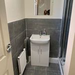 Rent 5 bedroom flat in West Midlands