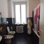 Rent a room in genoa