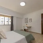 Rent 5 bedroom apartment in Valencia