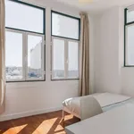 Rent a room of 160 m² in lisbon