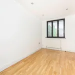 Rent 4 bedroom house in Borough of Runnymede