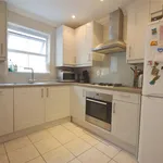 Rent 2 bedroom flat of 63 m² in Hampshire