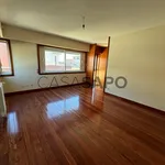 Rent 3 bedroom house of 230 m² in Vila Nova de Gaia