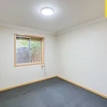 Rent 4 bedroom house in Woodridge