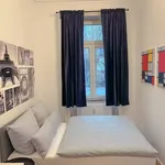 Miete 4 Schlafzimmer wohnung von 1076 m² in Frankfurt