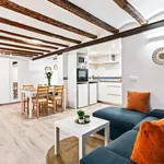 Rent 1 bedroom apartment of 41 m² in Barcelona