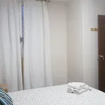 Rent 3 bedroom apartment in Barcelona