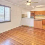 Rent 4 bedroom house in Annerley