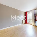 Rent 4 bedroom apartment of 99 m² in Élancourt