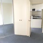 Rent 2 bedroom apartment in Melbourne