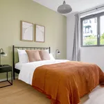 Miete 2 Schlafzimmer wohnung von 767 m² in Berlin