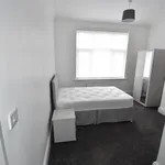 Rent 6 bedroom house in North East England