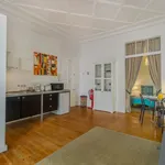 Rent 1 bedroom apartment of 484 m² in Lisbon