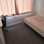 Rent 5 bedroom house in East Midlands