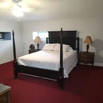 Rent 3 bedroom apartment in Saratoga Springs