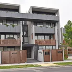 Rent 3 bedroom apartment in Bentleigh