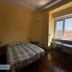 Rent 3 bedroom apartment of 70 m² in Genoa