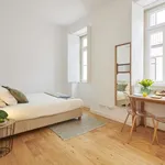 Rent 1 bedroom apartment of 70 m² in lisbon