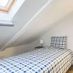 Rent a room in lisbon