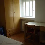 Rent a room in Madrid']