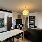 Appartement de 60 m² avec 3 chambre(s) en location à Saint-Cannat