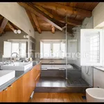 Rent 5 bedroom house of 442 m² in Formello