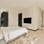 Huur 3 slaapkamer appartement van 138 m² in Amsterdam