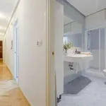 Rent a room of 120 m² in madrid