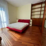 Rent 2 bedroom apartment of 75 m² in Milan