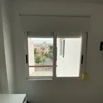 Rent a room of 80 m² in Alicante