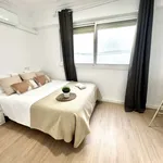 Rent a room of 100 m² in valencia