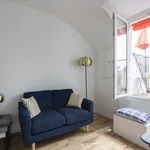 Appartement de 237 m² avec 1 chambre(s) en location à Paris