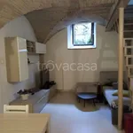 Affitto 2 camera casa di 65 m² in Foligno