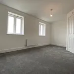 Rent 3 bedroom flat in East Midlands